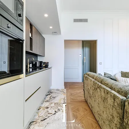 Les Lucioles 7- Luxury 2 - Bedroom Apartmán Cannes